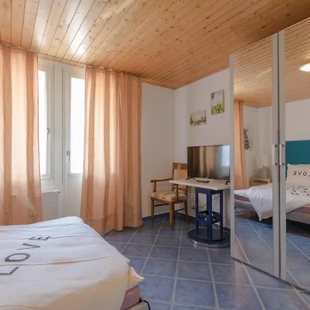 Swiss Mountains * Interlaken